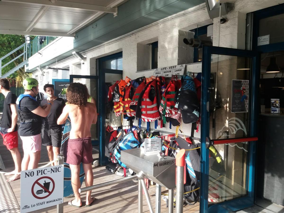 Borromeo Residenze Service S.A.S Peschiera Borromeo Kültér fotó